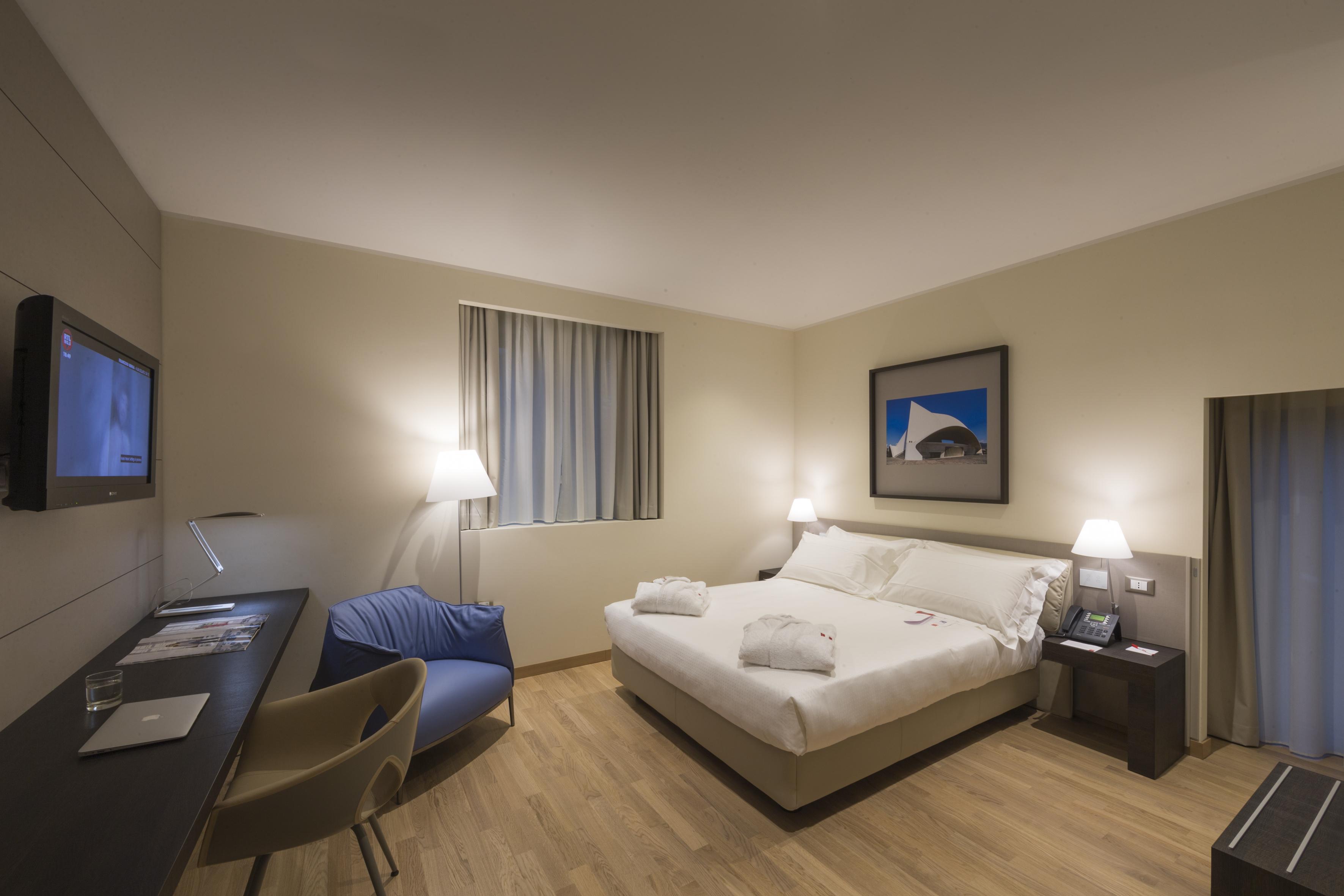 UNAHOTELS Bologna Fiera Esterno foto